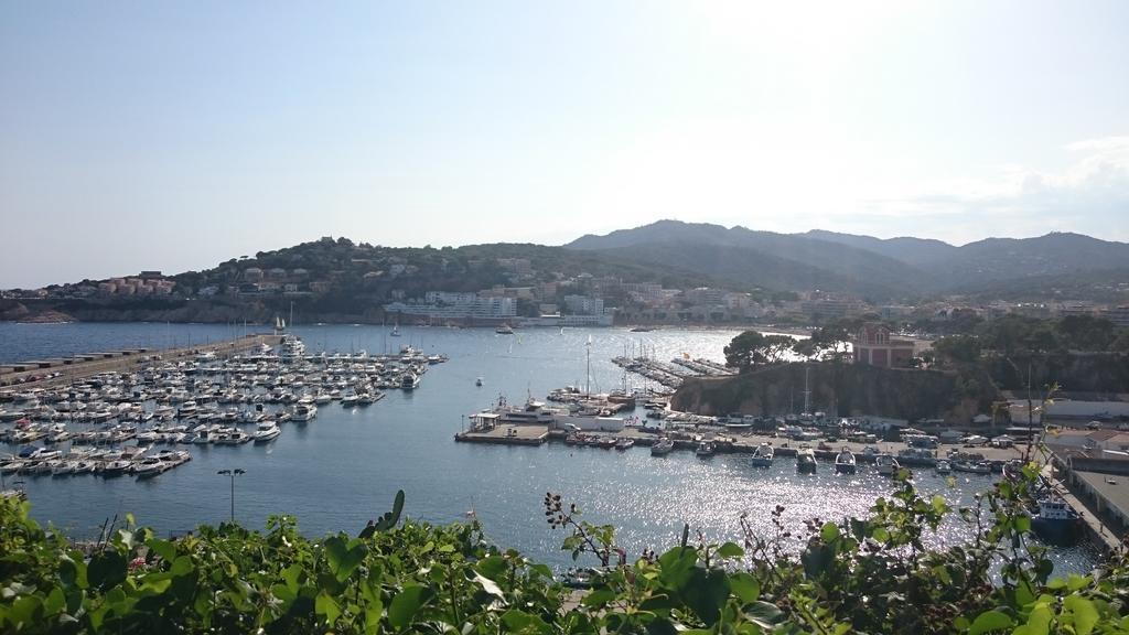 Hotel Hostal Chic Sant Feliu de Guíxols Ngoại thất bức ảnh