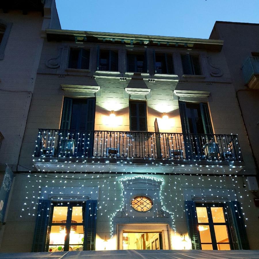 Hotel Hostal Chic Sant Feliu de Guíxols Ngoại thất bức ảnh